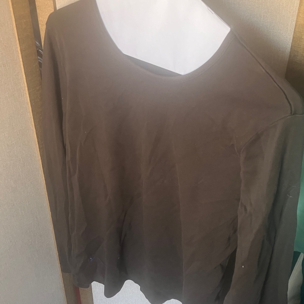 FINAL MARKDOWN Croft & Barrow Dark Brown Women's tee shirt medium